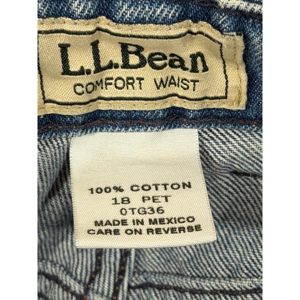 L.L.Bean Women's Jeans Size 18 PET Blue Comfort Waist Relaxed Fit Denim Pants Pl - Picture 3 of 5